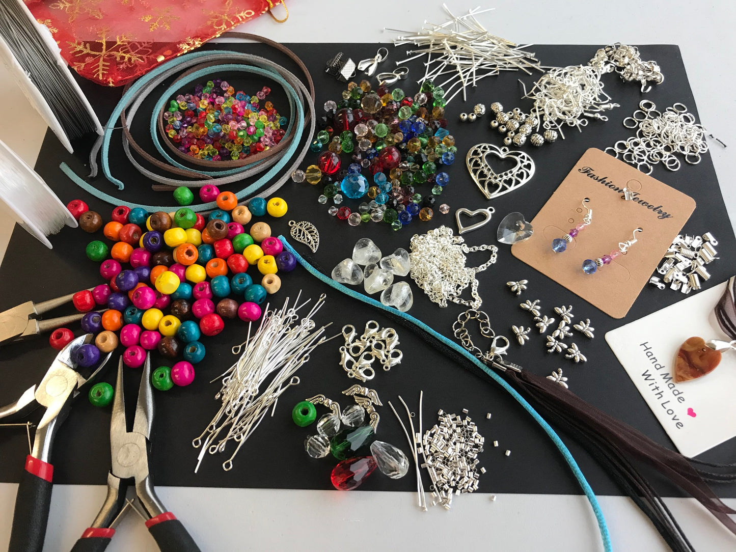 Large Jewellery Making Starter Kit for Beginners Findings Pendants Threads 800 Beads