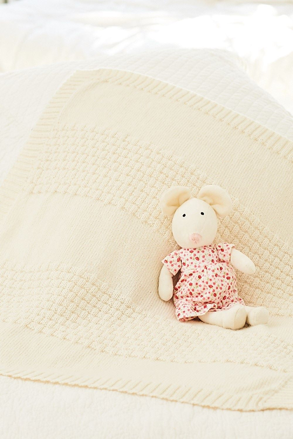 Stylecraft 9911 4Ply Baby Cardigan Hat Blanket Set Knitting Pattern