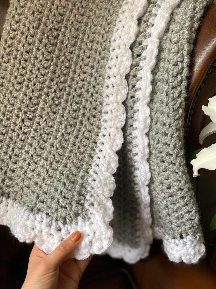Lissys Crochet Blanket Kit with crochet hook and yarn