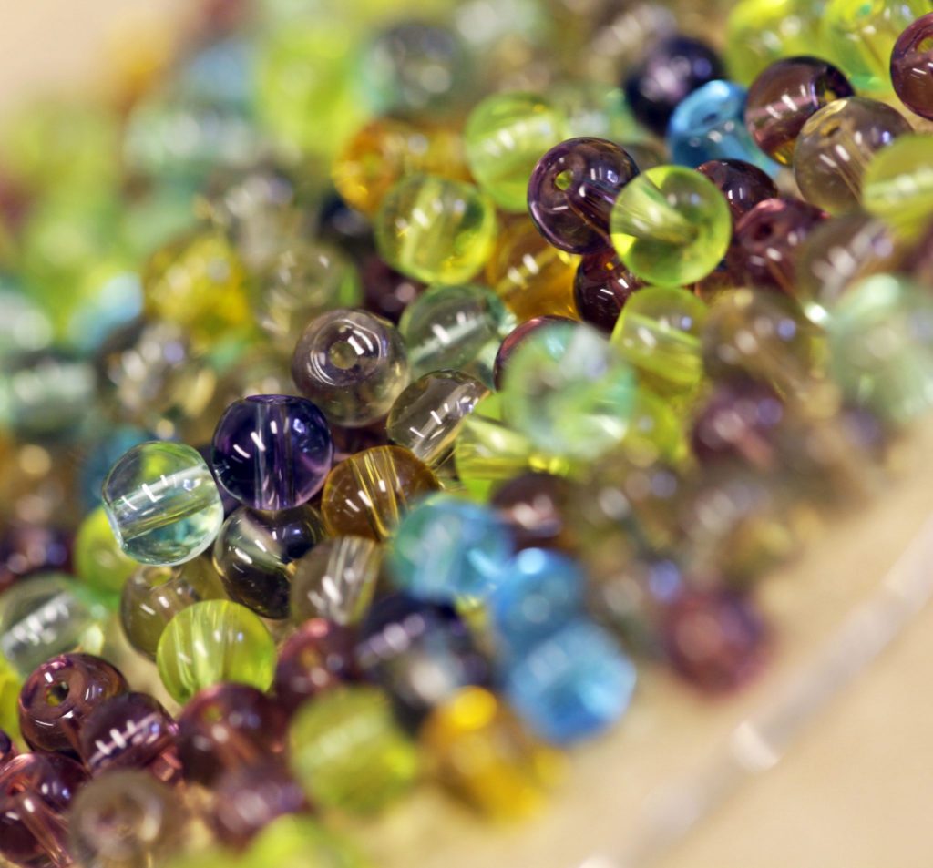 Glass Round Beads Mixed Colours 4mm 8mm