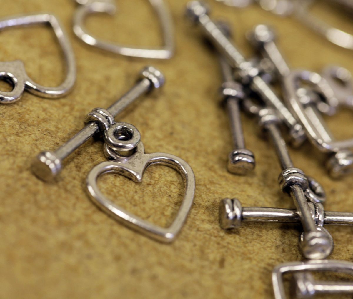 Heart Toggle Clasps  pack 12