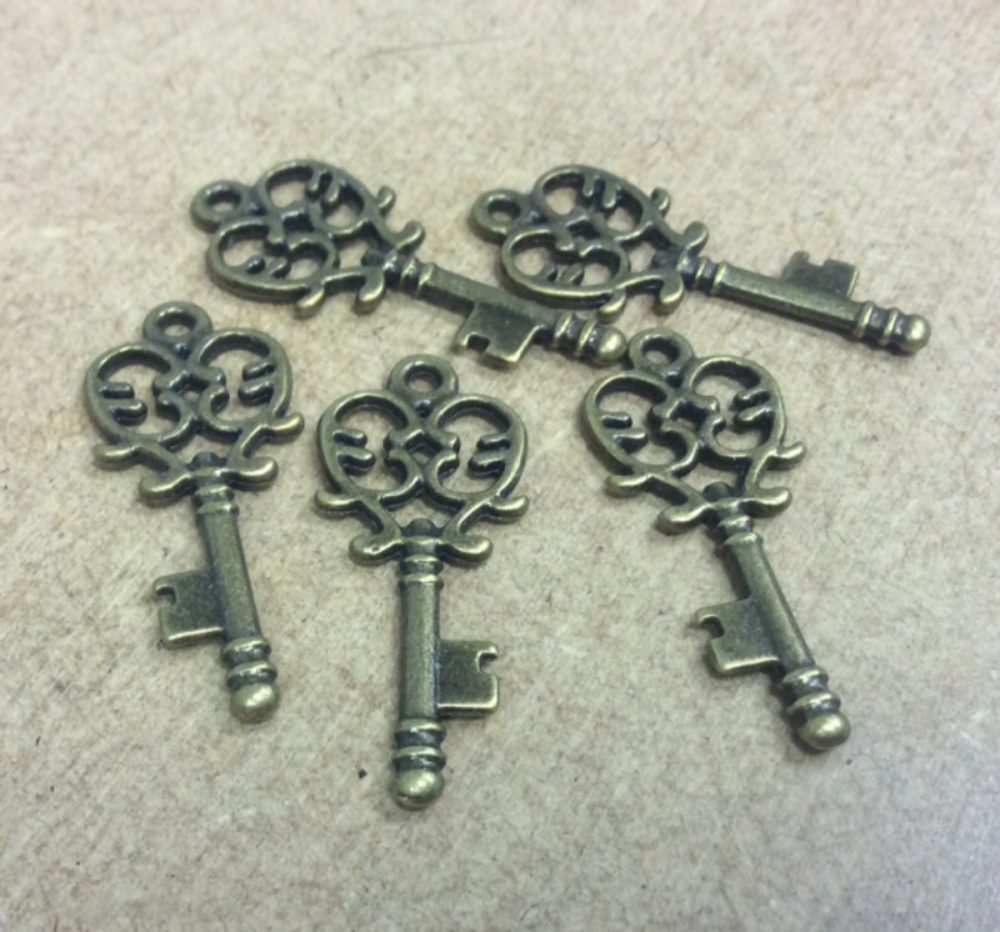 Key Bronze Plated Metal Pendant - pk5